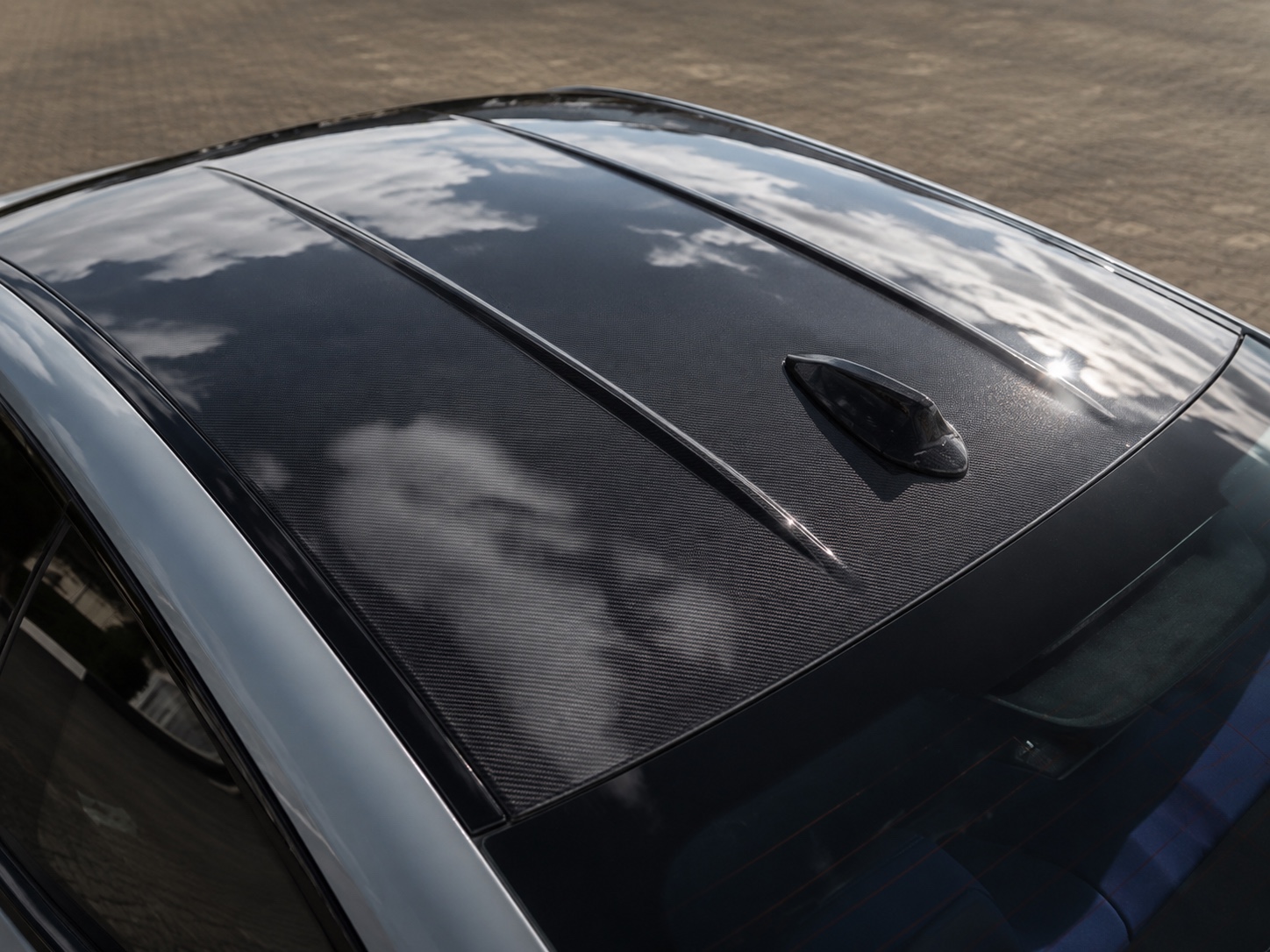 BMW M4 Competition xDrive Carbon-Dach