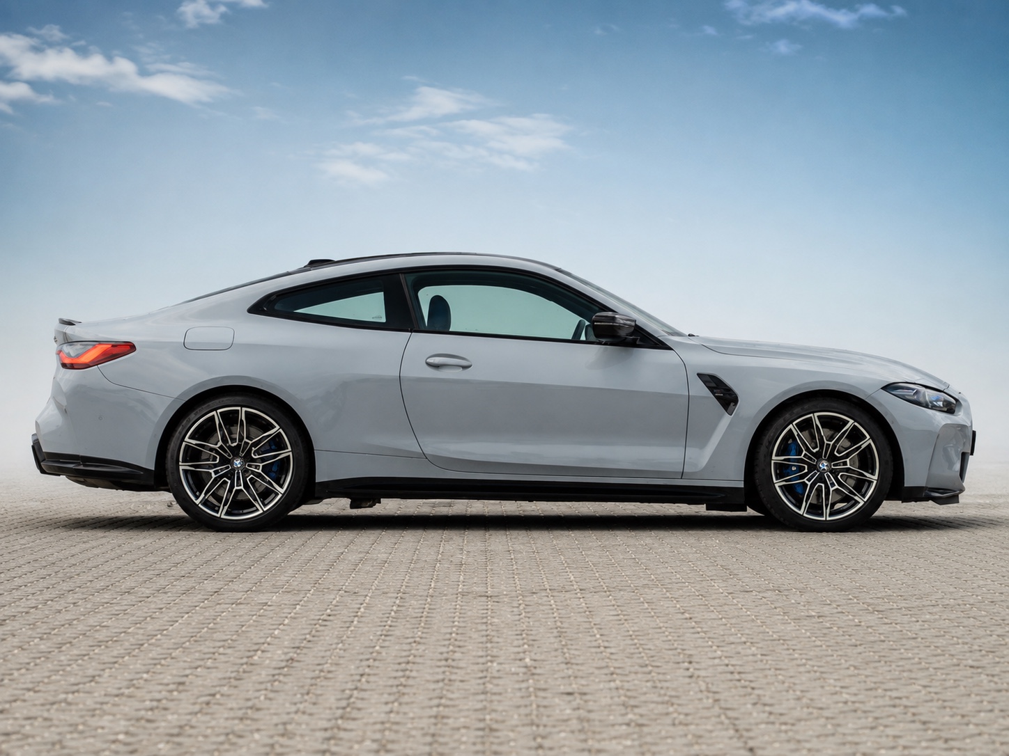 BMW M4 Competition xDrive Seitenansicht